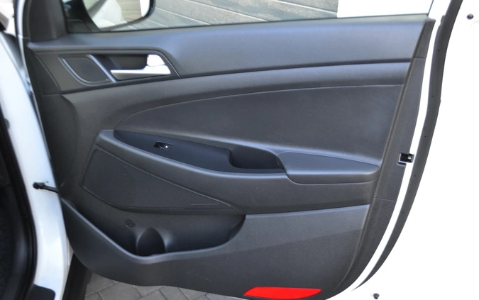 Hyundai Tucson cena 69900 przebieg: 110000, rok produkcji 2018 z Gryfino małe 781